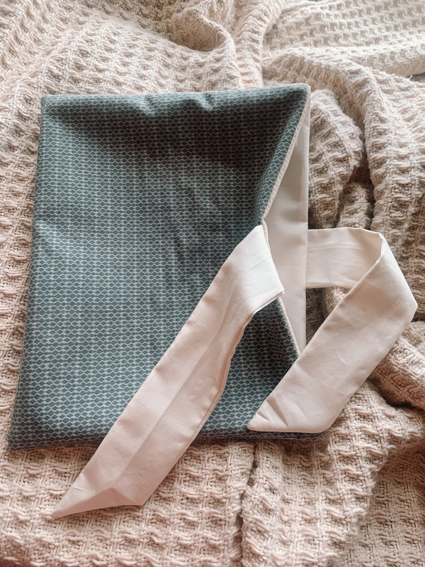 Grey Patterned Book Pouch